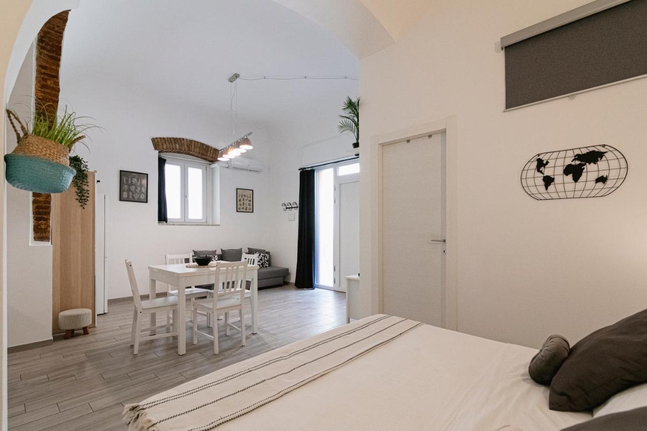 Zefiro21 Tiny House Apartment Termoli Bagian luar foto